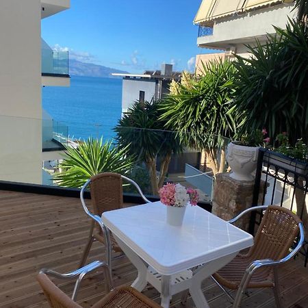 Apartamente Berti'S Garden Sarandë Exteriör bild