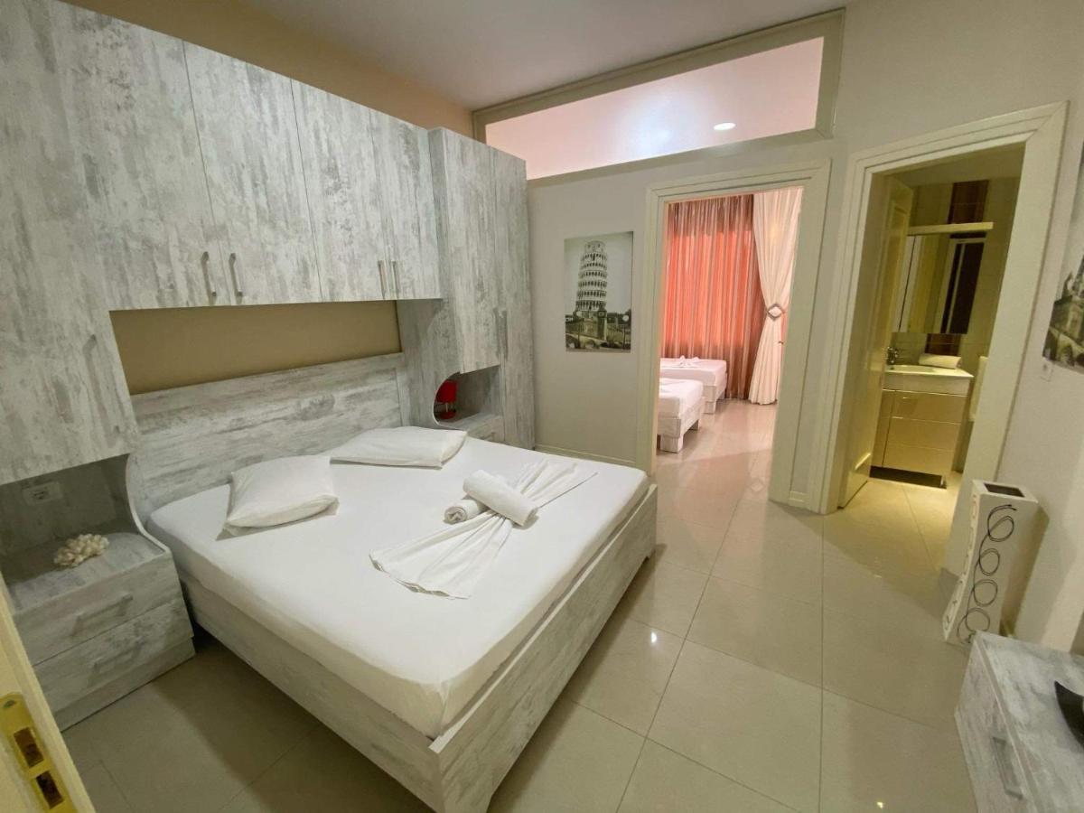 Apartamente Berti'S Garden Sarandë Exteriör bild