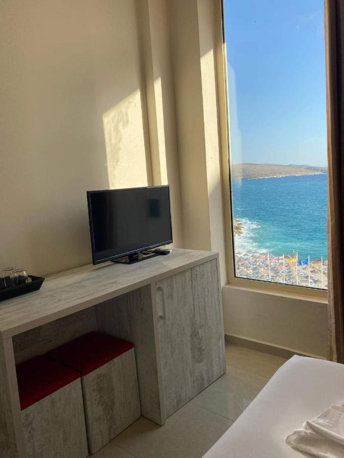 Apartamente Berti'S Garden Sarandë Exteriör bild