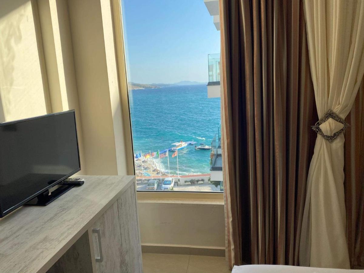 Apartamente Berti'S Garden Sarandë Exteriör bild