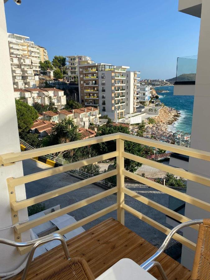 Apartamente Berti'S Garden Sarandë Exteriör bild