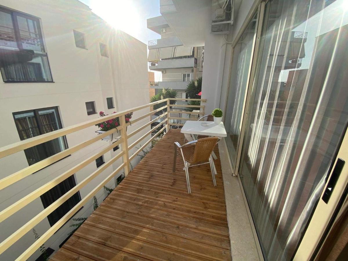 Apartamente Berti'S Garden Sarandë Exteriör bild