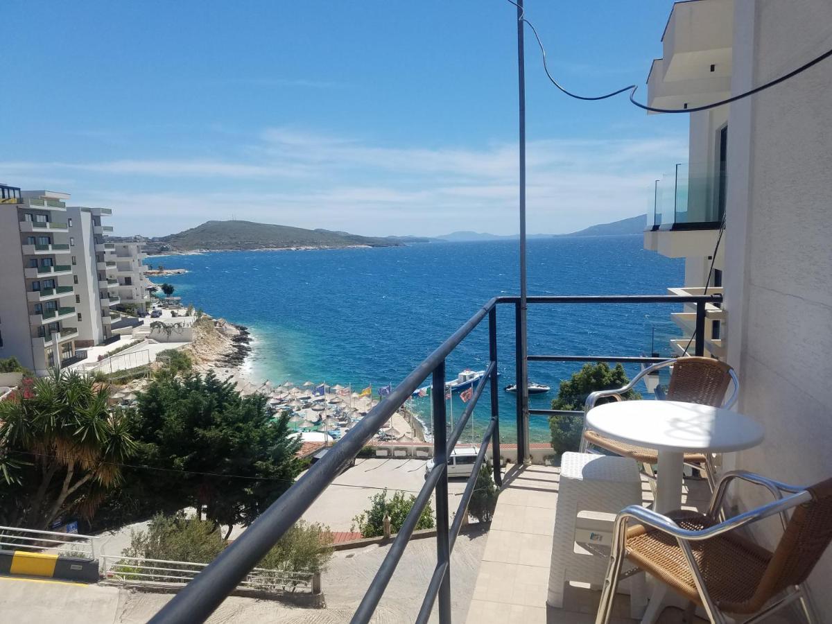 Apartamente Berti'S Garden Sarandë Exteriör bild